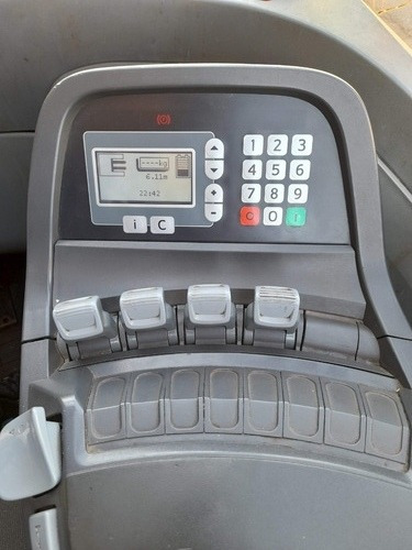 Imagen 10 de 11 de Apilador Reach Hombre A Bordo Cabinado Toyota Bt 1600kg