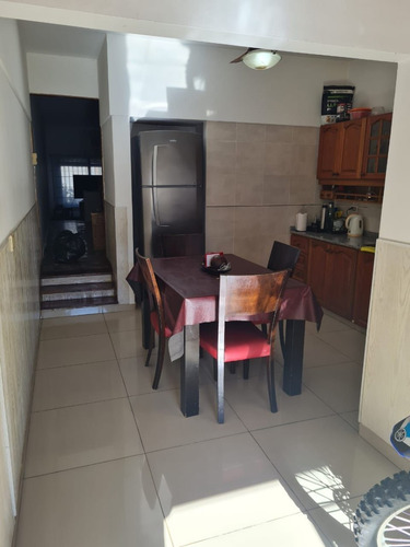 Imagen 8 de 14 de Duplex En Venta, Cuatro Ambientes.