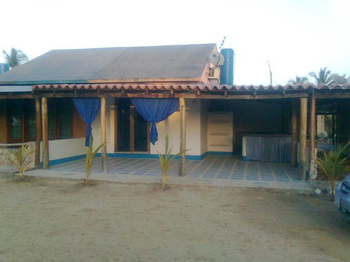 Imagen 3 de 15 de Casa De Playa En Venta . Istmo Caribe. Conjunto Privado