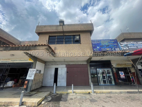 Local En Venta Inm Flor Amarillo Ubicado En Via Principal Con Alto Flujo De VehĂculos Y Muy Cercano A Conjunto Residencial. Cuenta Con Area De Despacho , Deposito , Mezzanina. Valencia 24-8210