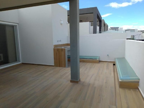 Imagen 14 de 26 de Magnifica Casa En Venta De Zibata, High Gardens By, Devarana, Fracc. Acantha