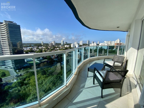 Imagen 2 de 26 de Apartamento En Venta De 3 Dormitorios Terraza Con Parrillero Propio Playa Mansa - Punta Del Este Mansa