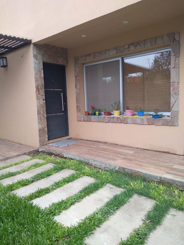 Imagen 4 de 30 de Casa Venta - 1 Dormitorios 2 Baños - 300mts2 Totales - Villa Elisa