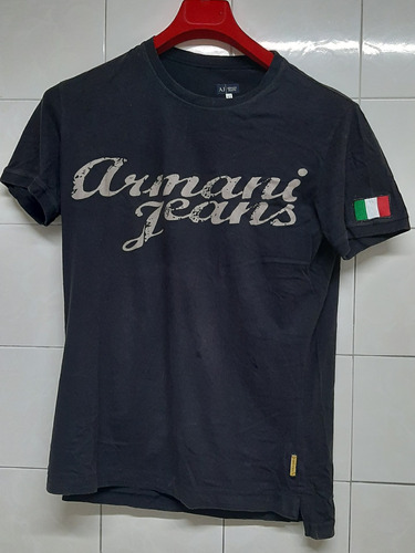 Camiseta Armani Original G Usada