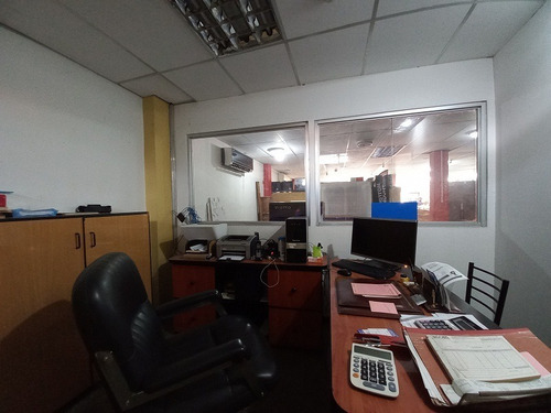 Imagen 10 de 12 de Edificio Comercial En Alquiler 3 Pisos Centro-oeste De Barquisimeto, Isabella Hernández 04140557810
