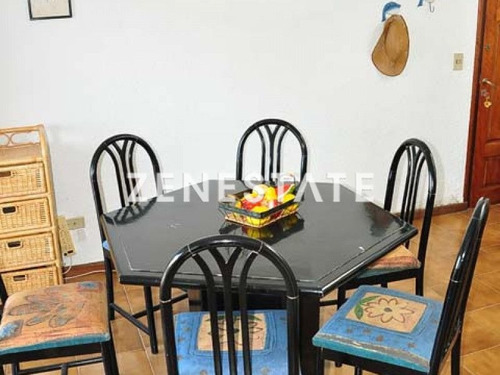Apartamento En Las Delicias, 3 Dormitorios Con Parrillero