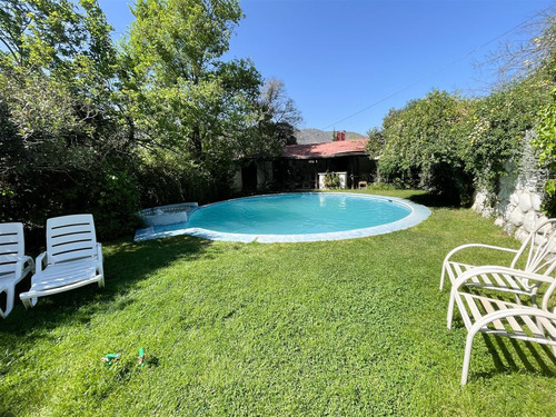 Casa En Venta De 4 Dorm. En Lo Barnechea