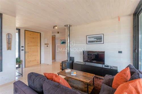 Casa En Venta De 3 Dorm. En Pichilemu