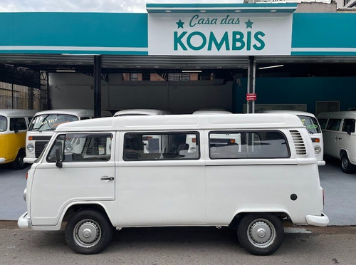 Volkswagen Kombi 1.4 MI STD LOTAÇÃO 8V