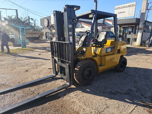 Equipo Autoelevador Marca Caterpillar Capacidad 4tn