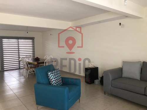 Imagen 3 de 20 de Casa De 3 Hab. En Cumbres De Juriquilla