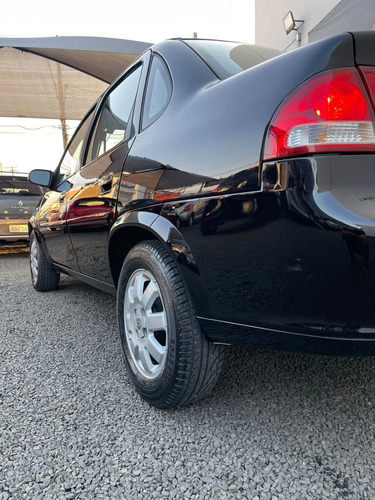 Imagem 7 de 14 de Chevrolet Classic Sedan 1.0 4p Vhce Flex Ls