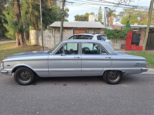 Ford Falcon 1975 Deluxe 221