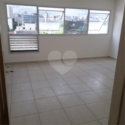 Imagem 14 de 21 de Venda Ou Aluga Sala Comercial 30 M³ Com Ponto Para Ar-condicionado E 1 Vaga De Garagem - Barra Funda - Reo369460