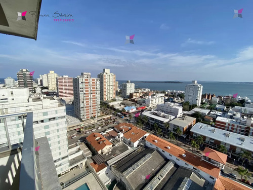 Apartamento En Venta 4 Dormitorios 3 Baños En Edificio Torre Del Sol