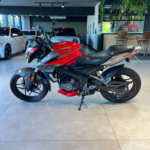Bajaj Rouser Ns 200