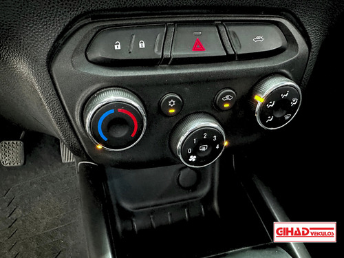 Chevrolet Onix 1.0 MPFI LT 8V FLEX 4P MANUAL