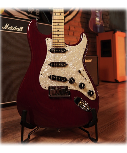 Fender Stratocaster Am Deluxe Maple Neck Trans Red - 2010