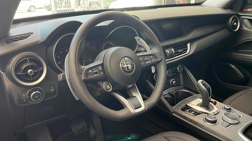 Imagen 4 de 10 de Alfa Romeo Stelvio Stelvio Veloce My 2023