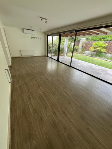 Se Vende 3d, 3b, Quincho Y Piscina En Chamisero