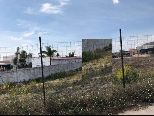 Renta De Terreno En Fray Junipero Serra