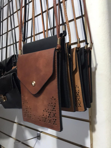 Imagen 2 de 5 de Cartera Morral Sobre Accesorio Cuerina