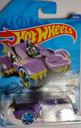 Hot Wheels. Vehículo Knight Draggin, Street Beasts. 2020. (Usado)