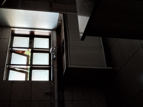 Imagem 12 de 26 de Sobrado Nobre, Para Que Gosta De Beleza E Comodidade. Construído Em Madeira Nobre, Todo Duplado, Com Cômodos Amplos, Cozinha Com Móveis Planejado. - Rs - So0001_elo