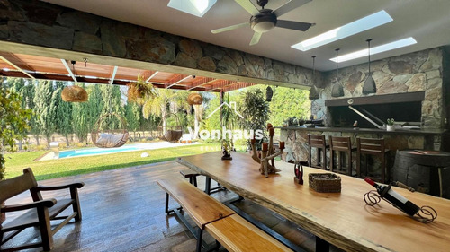 Casa En Venta En Barrio Privado Carmel