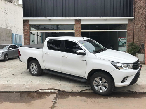 Imagen 12 de 12 de Toyota Hilux 2.8 Cd Srv 177cv 4x2 At 2018
