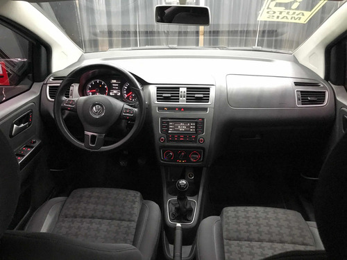 Imagem 3 de 8 de Volkswagen Fox 2015 1.6 Comfortline Total Flex 5p