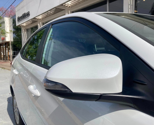 Imagen 13 de 15 de Toyota Yaris 4 Puertas 1.5 6m/t Xls 0km My2023