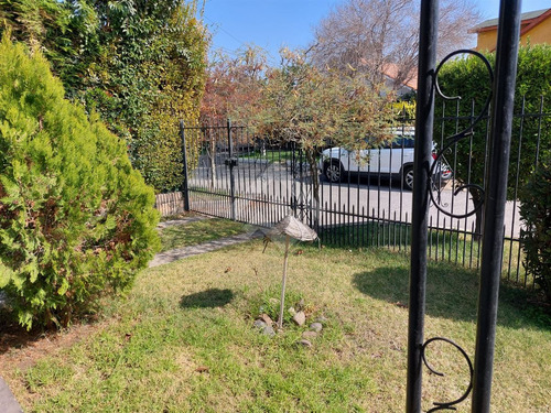 Casa En Venta De 3 Dorm. En Macul