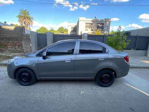 Imagen 2 de 15 de Chevrolet Sail 2016 1.4 Full