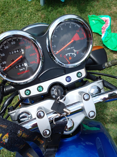 La Moto Tiene Solo 4200 Km- Excelente Como Toda Suzuki.