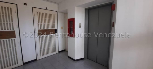 Apartamento En Venta - Delia Pereira