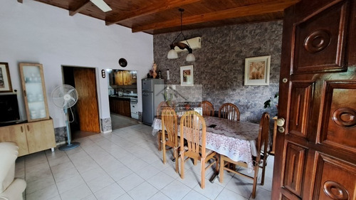 Inversor Vendo Complejo De 3 Cabanas Con 2 Has De Ciruela D'agen Con Tela Antigaranizo, Galpon, Gas, Agua, Luz, Derecho De Riego. Rama Caida, San Rafael, Mendoza.