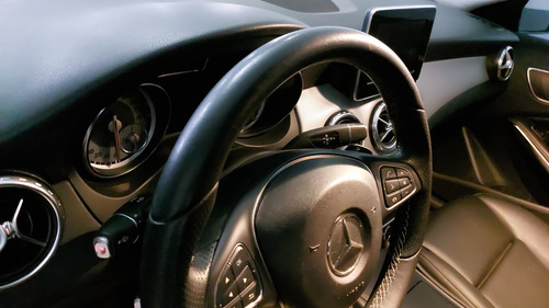 Mercedes-Benz Clase GLA 1.6 GLA 200 CGI SPORT