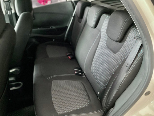 Imagem 13 de 14 de Renault Captur 1.6 16v Sce Life Automático 2019