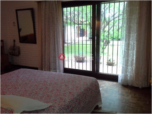 Casa En Zona De Playa Brava Y Aidy Grill- Ref: 5328