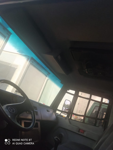 Caminhão Mb 710 Plus Pneus Novos Com Baú Ano 2009