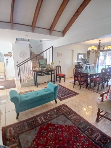Venta Casa Solida En Los Romeros 4 Habitaciones 520mt2