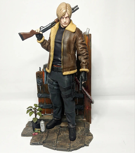 Leon Kennedy Resident Evil 4 Remake 19cm 1/10 Action Figure
