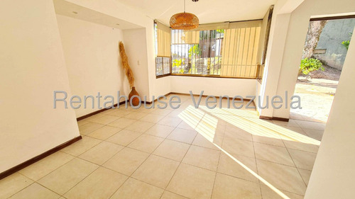 Casa En Venta En El Cafetal Calle Cerrada Casas En Caracas Angela Tochon