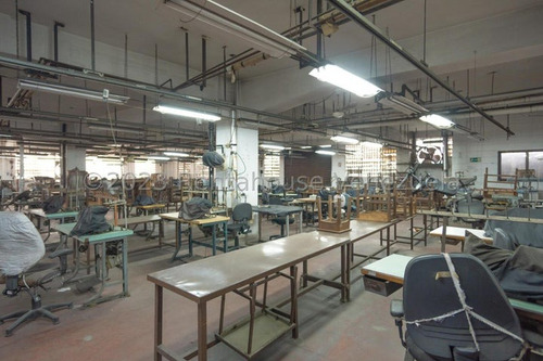 Edificio Industrial ( 3 Niveles) Venta San Martin Mls- 24-4971