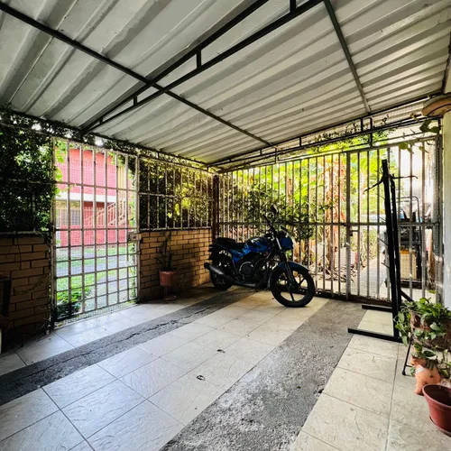 Casa En Venta En Colseguros. Cod V8014664