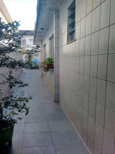 Imagem 19 de 25 de Linda Casa Toda Isolada Em Terreno 10x30 Com Churrasqueira 01 Suíte Garagem Para 04 Carros Próximo A Ponto De Ônibus Mercado Extra Padaria Farmácia Escolas Pública E Particulares Como M Nascimento E