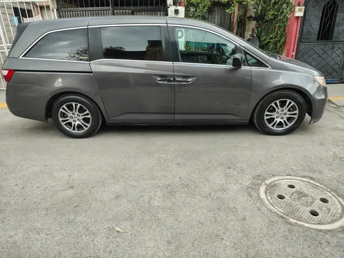 Honda Odyssey 3.5 Lx Minivan At