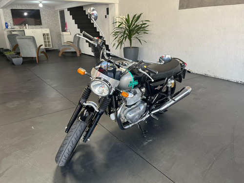 Royal Enfield Int 650 2022