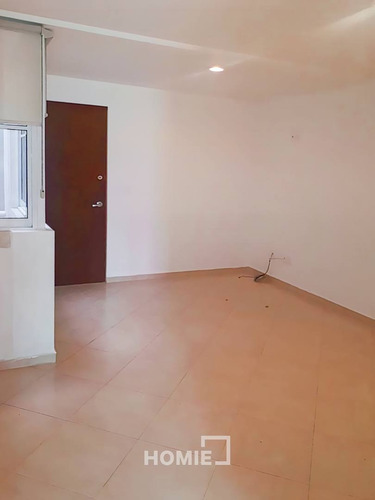 Imagen 6 de 12 de Departamento A 1 Calle De Estación Del Metro; Bien Iluminado, 4 Piso., 8662